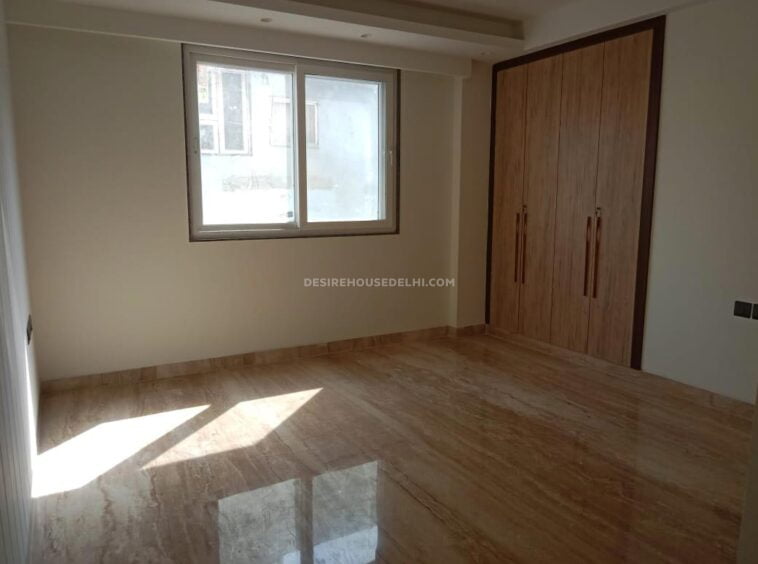 First-floor-available-for-Sale-in-Panchsheel-Enclave-Desirehousedelhi-11