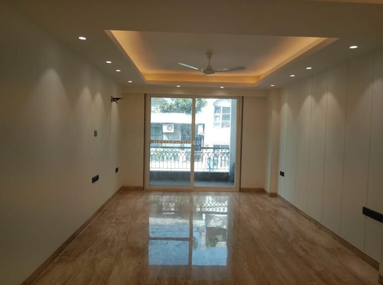 First-floor-available-for-Sale-in-Panchsheel-Enclave-Desirehousedelhi-2