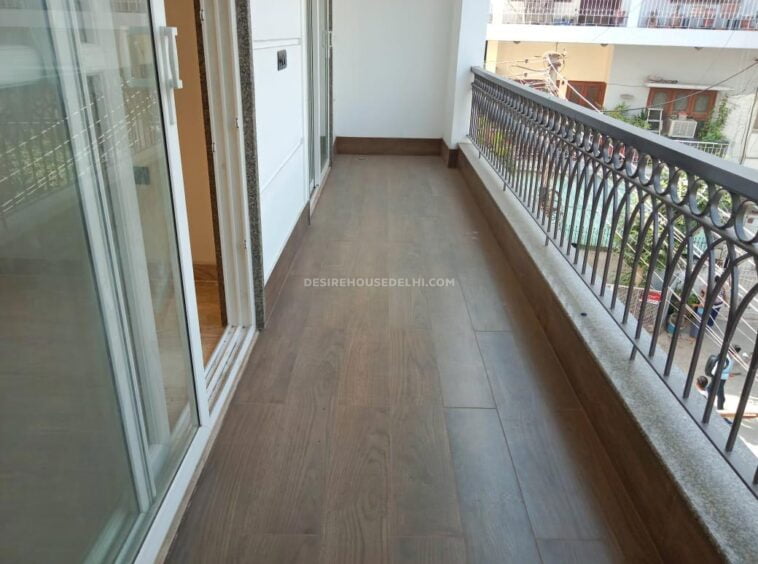 First-floor-available-for-Sale-in-Panchsheel-Enclave-Desirehousedelhi-4