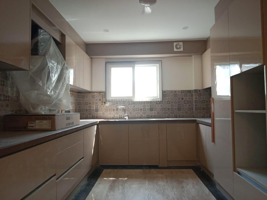 First-floor-available-for-Sale-in-Panchsheel-Enclave-Desirehousedelhi-8