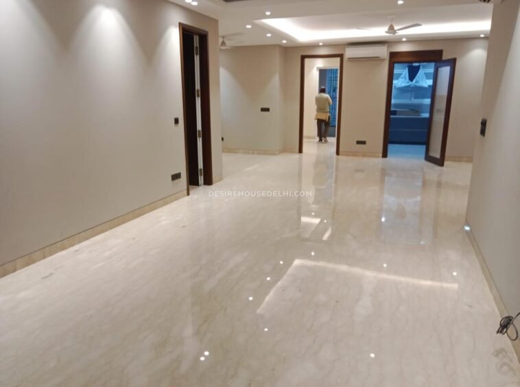 Ground-floor-available-for-Sale-in-Safdarjung-Enclave-Desirehousedelhi-3