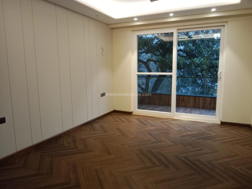 Ground-floor-available-for-Sale-in-Safdarjung-Enclave-Desirehousedelhi-5