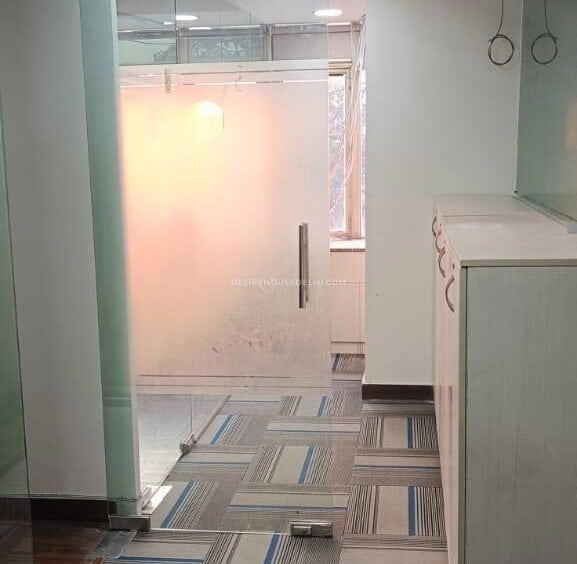 Ready-to-Move-5th-floor-office-space-for-Rent-in-Green-Park-Desirehousedelhi11
