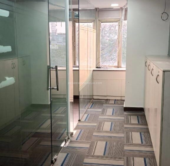 Ready-to-Move-5th-floor-office-space-for-Rent-in-Green-Park-Desirehousedelhi15